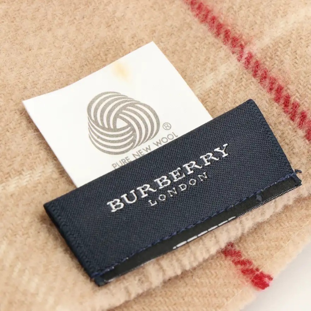 Burberry shawl/wrap - Picture 2 of 5